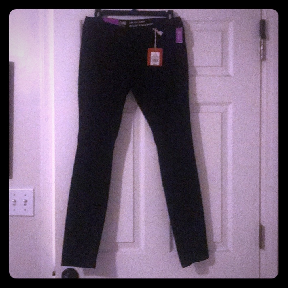 Black skinny pants 🌻